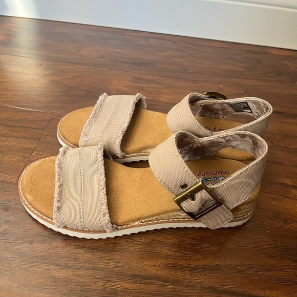 BOBS Desert Kiss Adobe Princess Strap Women's Tan Sandals-Size 7- like new - Picture 4 of 12